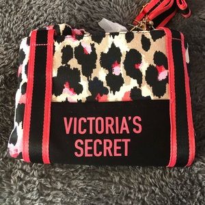 Victoria’s Secret Travel Bag